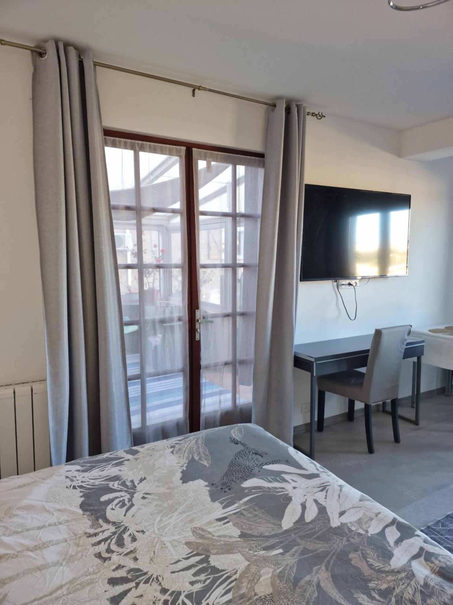Ravissant Appartement Saint-Raphael Piscine الغرفة الصورة